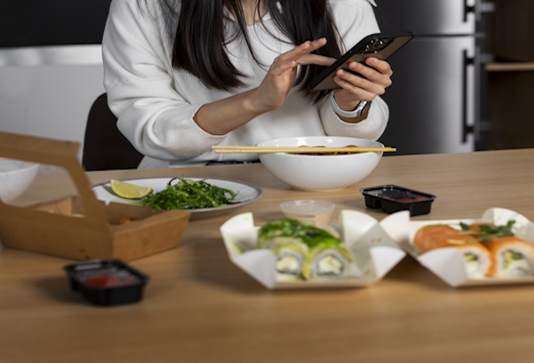 3.-10-Rahasia-Sukses-Bisnis-Dimsum-Kekinian-di-Era-Digital-Foodina-1.